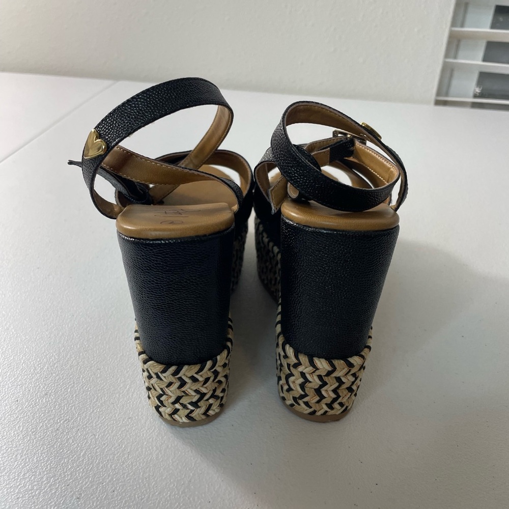 Nataly Mendez Black Platform Wedge Sandals Espadrille Size 7 Gold Heart - Picture 7 of 8